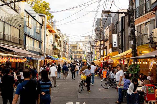 Asakusa Backstreet Food Crawl: Standing Sushi, Soba and Senso-ji