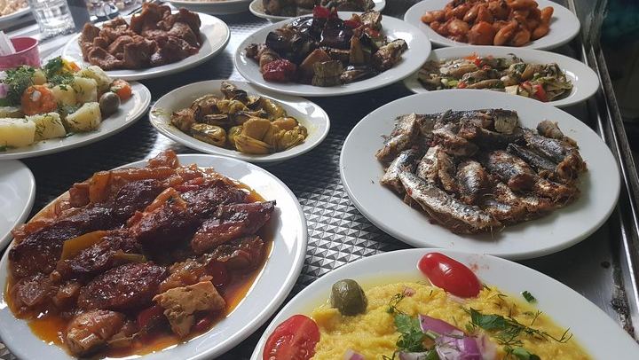 Athens Food Tasting Tour: 7 Stops, Breakfast and the Market