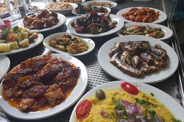 Athens Food Tasting Tour: 7 Stops, Breakfast and the Market