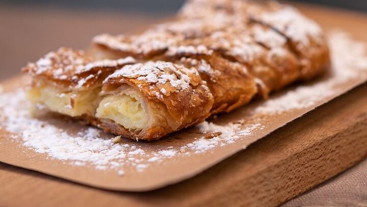 Athens Food Tour with Julia and Douk: 16 Tastings and Lunch