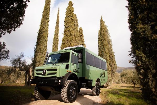 Chianti Wine Safari by 4x4: Two Wineries and a Tuscan Lunch