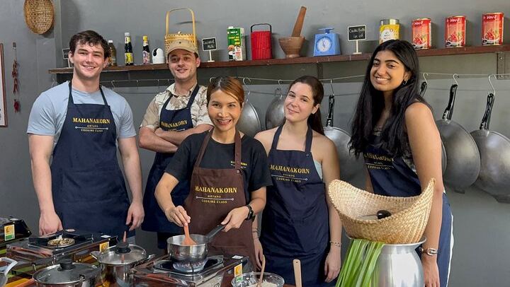 Mahanakorn Cooking Class by Wat Paknam: Four Thai Courses