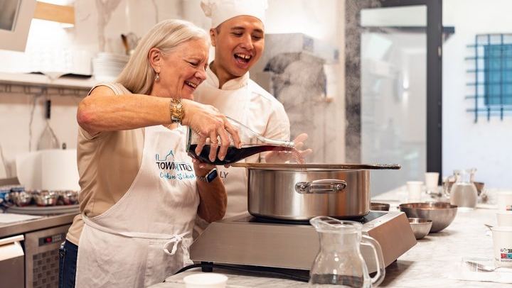 Florence's First Cooking School: Lasagna and Market, or Pasta