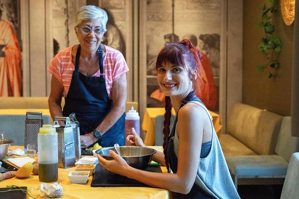 Thissio Cooking Class in Athens: Greek Family Recipes and Dinner