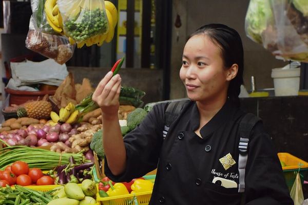 House of Taste Thai Cooking Class with Curry Paste from Scratch