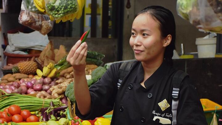 House of Taste Thai Cooking Class with Curry Paste from Scratch