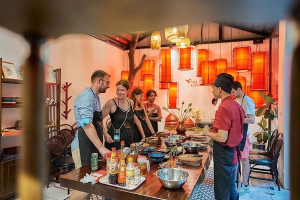 Hanoi Cooking Class with a Traditional Tea Tasting