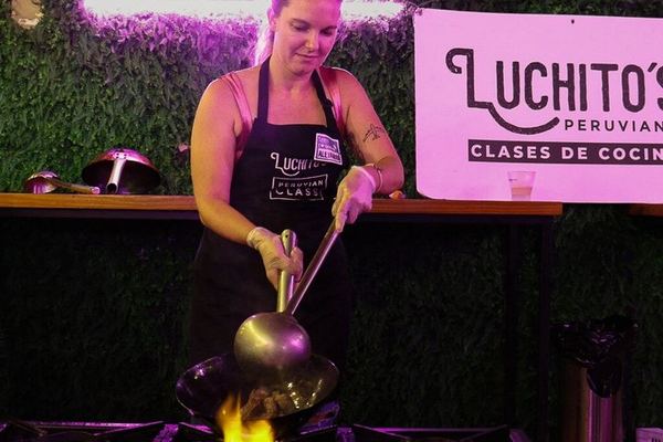 An Evening Rooftop Class: Lomo Saltado and a Chilcano