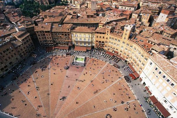 Siena, Monteriggioni and San Gimignano by Minibus with Lunch