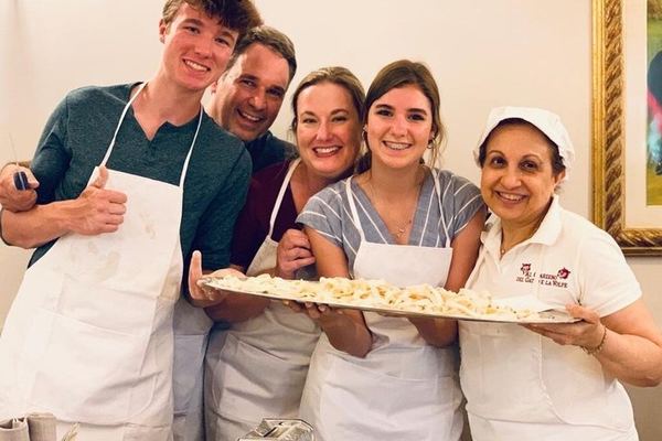 Florence Pasta and Tiramisu Class in a Local Restaurant