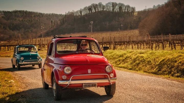 Drive a Vintage Fiat 500 Through Chianti, with a Wine Stop