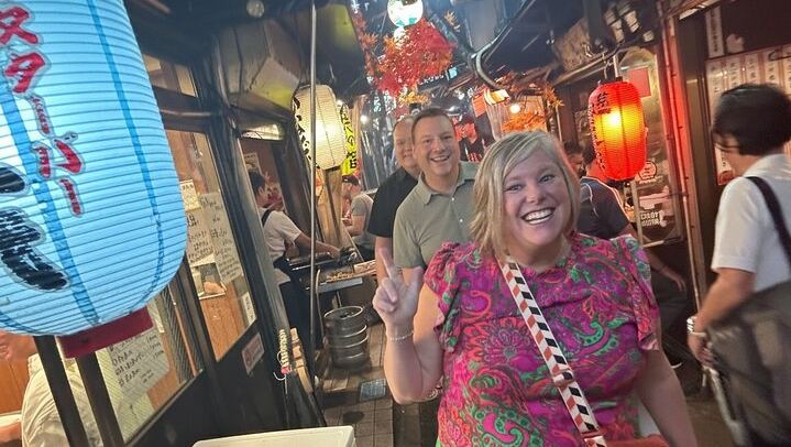 The 3D Cat, a Guide Who Worked in Kabukicho, Fifteen Dishes