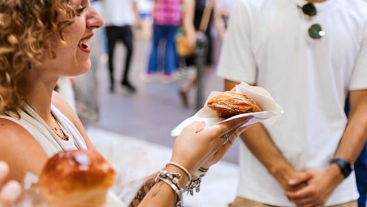 A Lucky Corno from San Gregorio Armeno, and Nine Stops