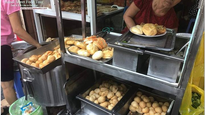 Ten Tastings at Midday in Hanoi, in Six Languages