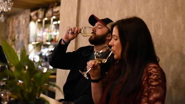 Athens Night Food Tour with Four-Wine Tasting and Dinner