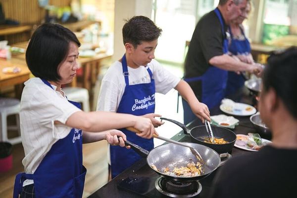On Nut Thai Cooking Class: Pick Five Dishes from Twenty