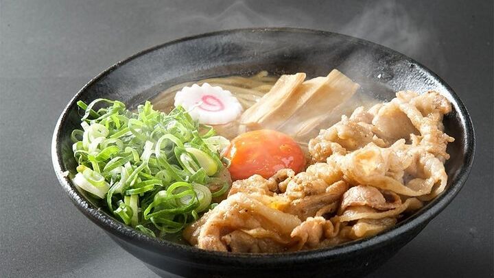 An Hour of Ramen Above a Kabukicho Beer Bar