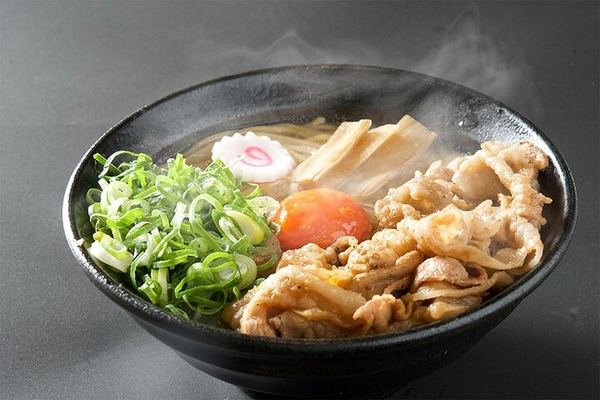 An Hour of Ramen Above a Kabukicho Beer Bar