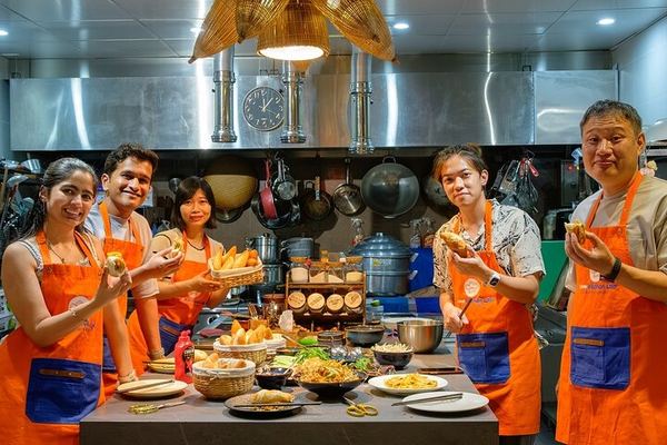 Bake the Banh Mi Baguette Yourself, in Tay Ho