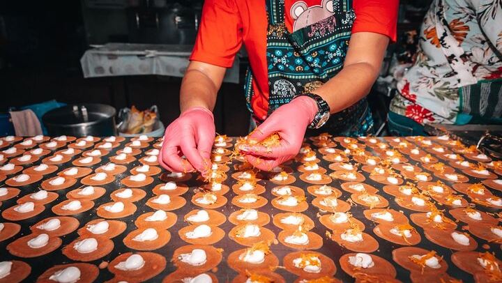 Yaowarat Backstreets Food Tour: 15 Tastings for Eight Guests